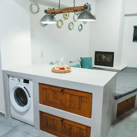 Aesthisis Sensational Archangelos Apartment *