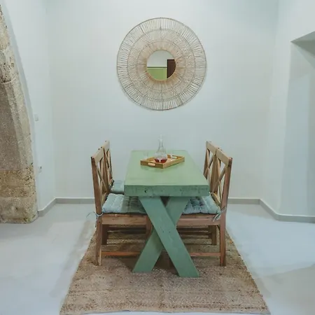Aesthisis Sensational Archangelos Apartment
